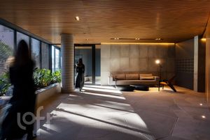 Image 15 - 898556