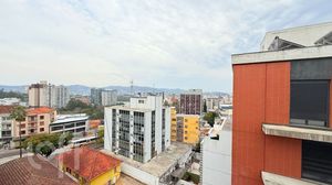 Image 14 - 898557