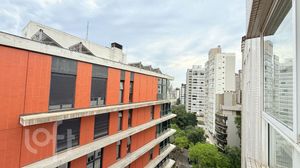 Image 16 - 898557