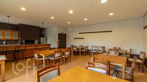 Image 32 - 898558