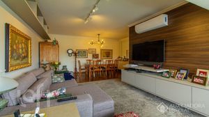 Image 9 - 898558