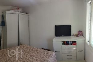 Image 1 - 898564