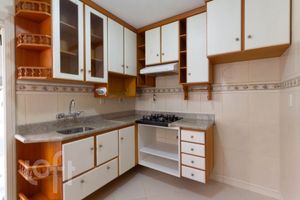Image 12 - 898566