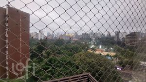 Image 3 - 898594
