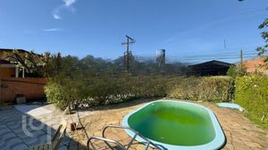 Image 1 - 898595