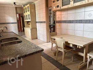 Image 18 - 898597