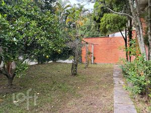 Image 28 - 898597
