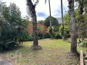 Image 25 - 898597