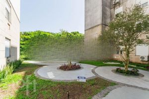 Image 29 - 898599