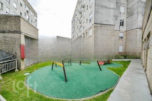 Image 37 - 898599