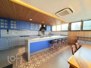 Image 2 - 898606