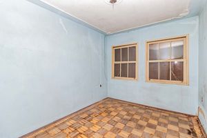 Image 21 - 898626