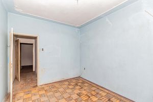 Image 19 - 898626