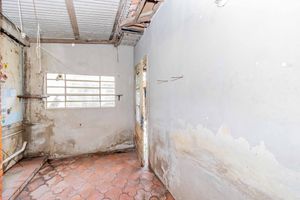 Image 33 - 898626