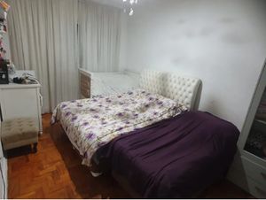 Image 8 - 898628