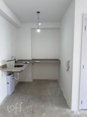 Image 2 - 898629