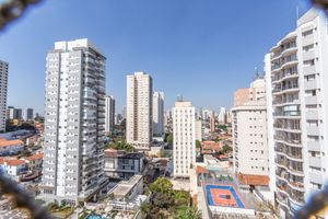 Image 30 - 898636