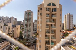 Image 37 - 898636