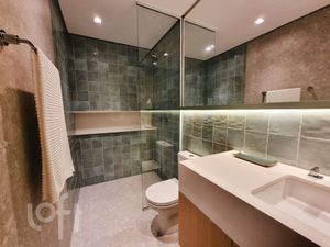 Image 9 - 898640