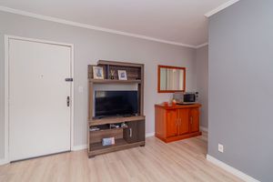 Image 3 - 898643