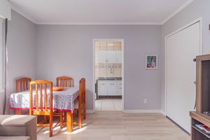 Image 4 - 898643