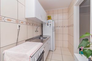 Image 7 - 898643
