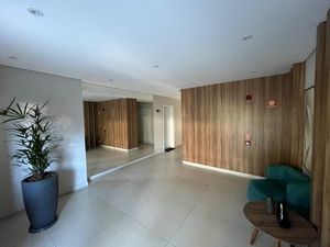 Image 18 - 898647