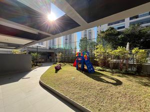 Image 21 - 898647
