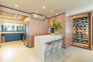 Image 18 - 898654