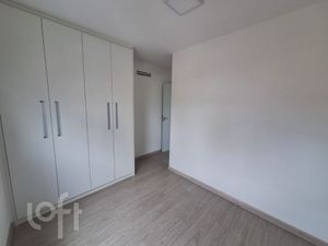 Image 8 - 898660