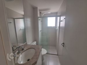 Image 10 - 898660