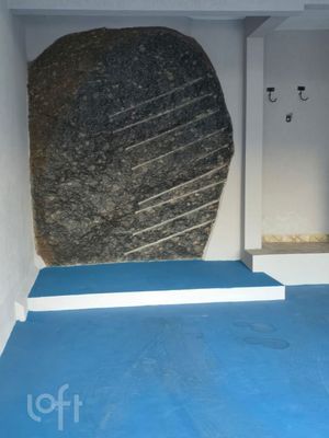 Image 32 - 898663