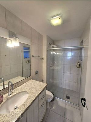 Image 7 - 898665