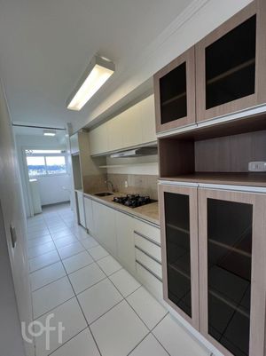 Image 6 - 898668