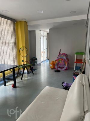 Image 8 - 898668