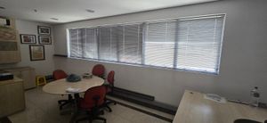 Image 2 - 898676