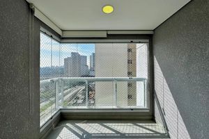 Image 8 - 898680