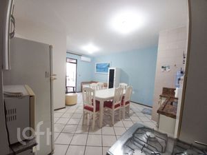 Image 10 - 898712