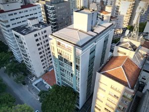 Image 25 - 898730