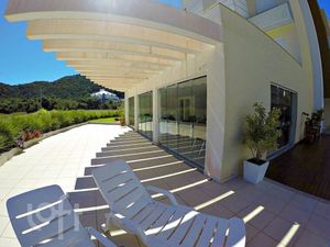 Image 35 - 898735
