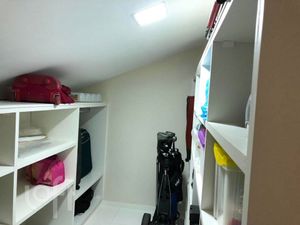Image 15 - 898735