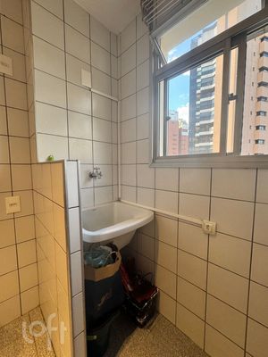 Image 13 - 898739