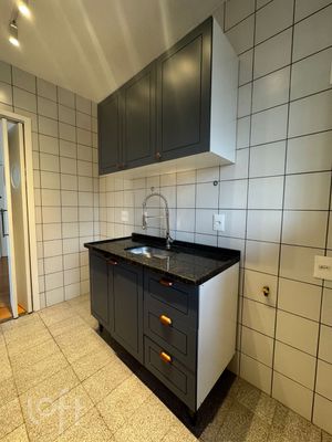 Image 11 - 898739
