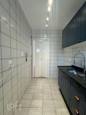 Image 10 - 898739