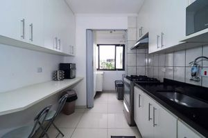 Image 16 - 898742