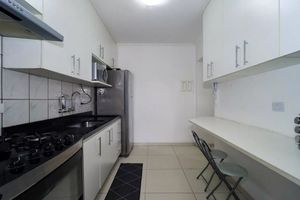 Image 17 - 898742