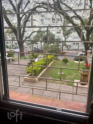 Image 1 - 898748
