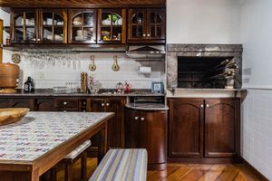 Image 16 - 898750