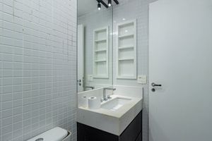 Image 13 - 898753
