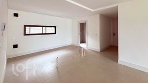 Image 6 - 898757
